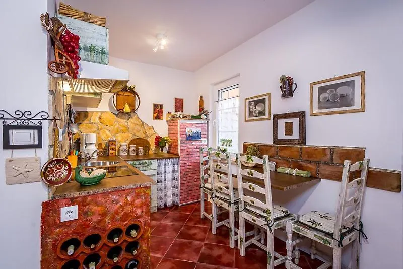 Ližnjan Apartments Sandor - Adults Only